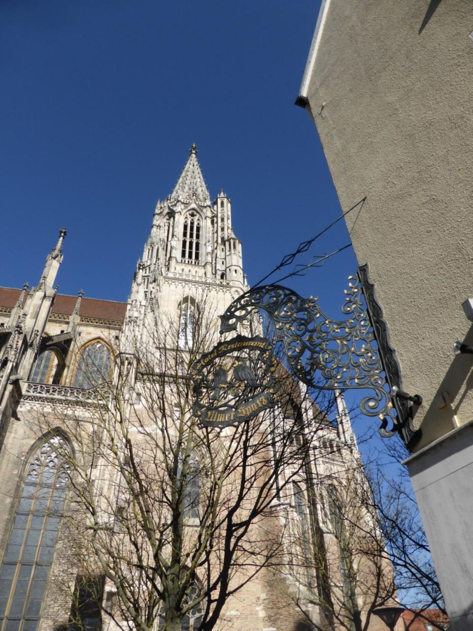 Hotel Ulmer Spatz Exterior foto